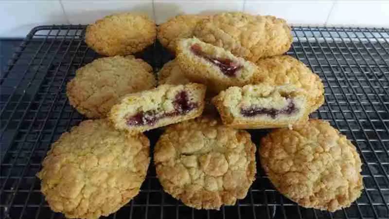 Raspberry Crumble Cookies Recipe