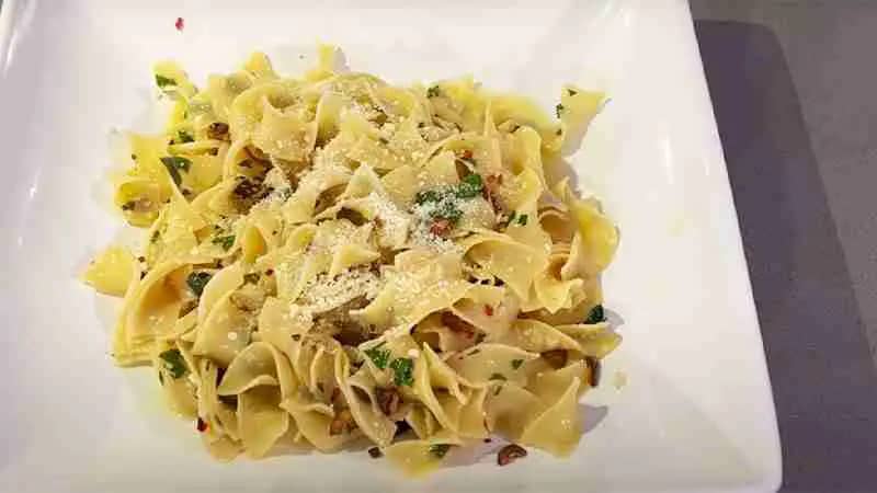 Garlic Butter Noodles Recipe